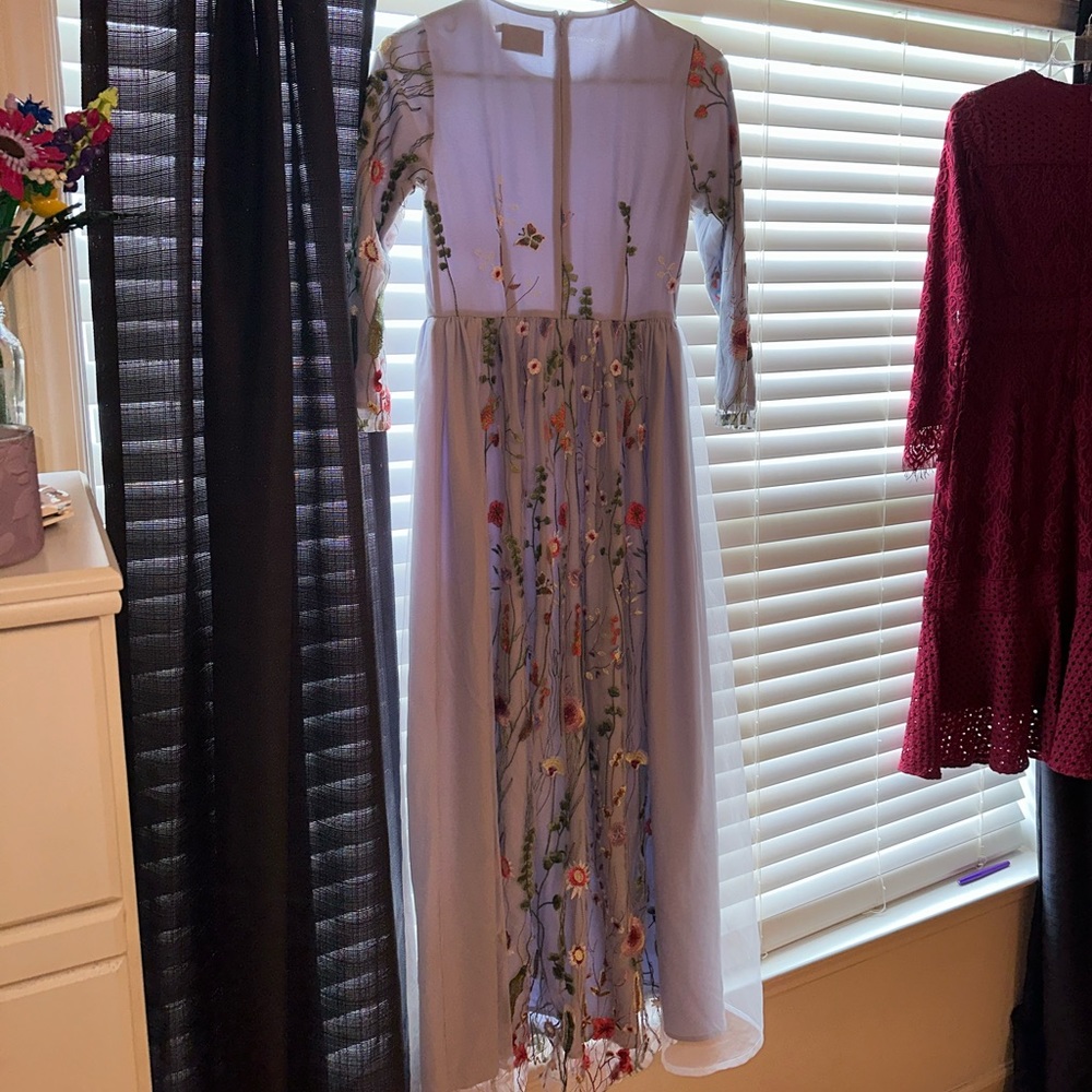 Dainty jewells dress! Very pretty SOLD OUT ON WEBSITE - Picture 3 of 3